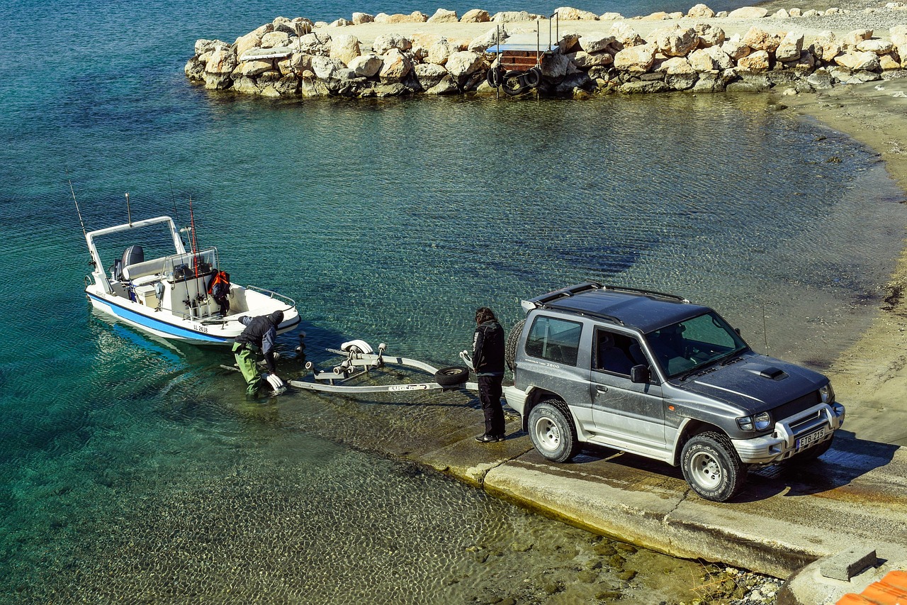 Steps to Launch Your Boat Safely from a Trailer