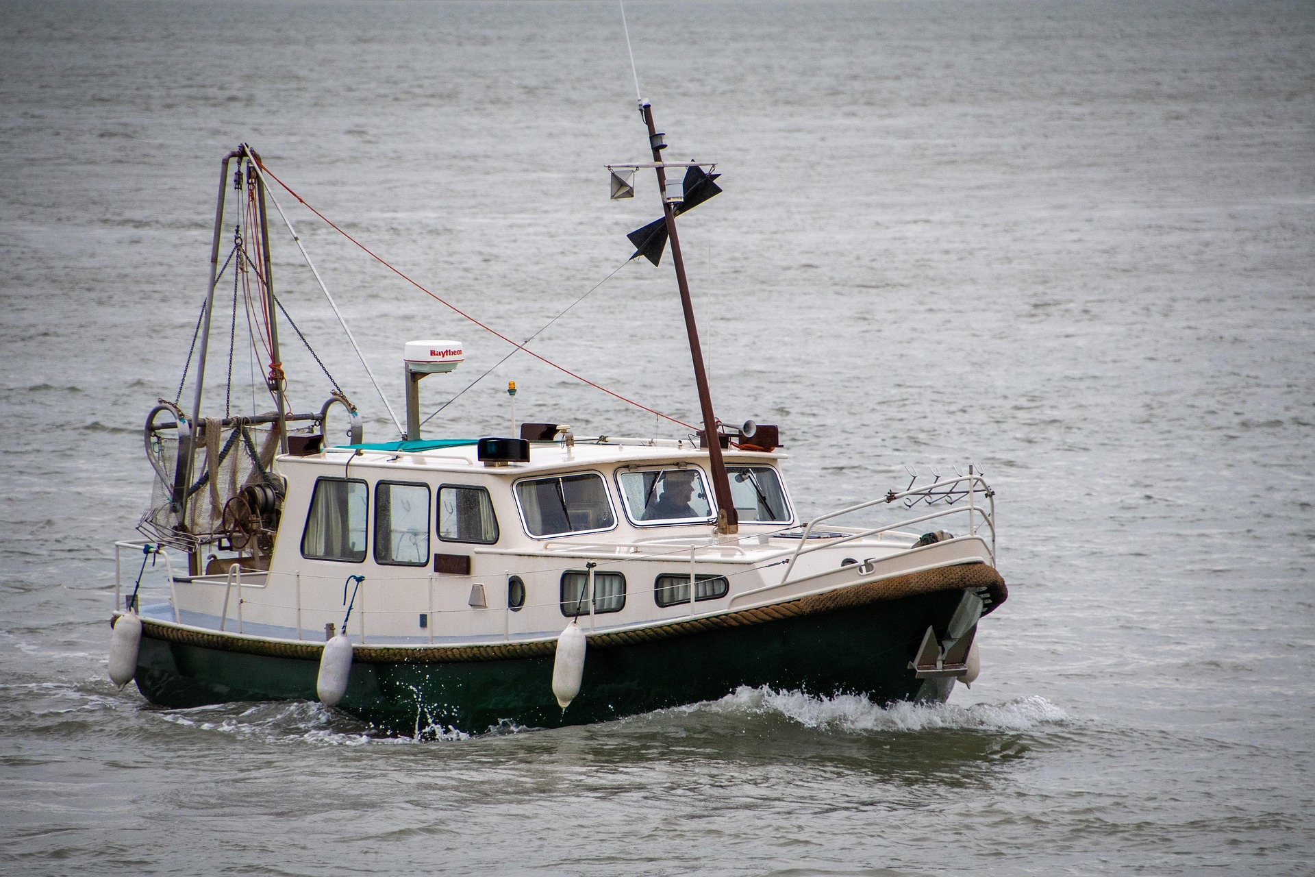 Fishing Boats: A Complete Guide for Commercial and Recreational Use