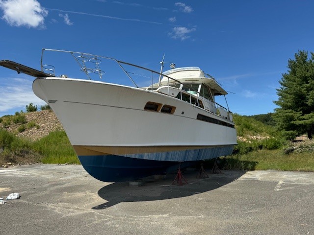 Chris-Craft salvage boat