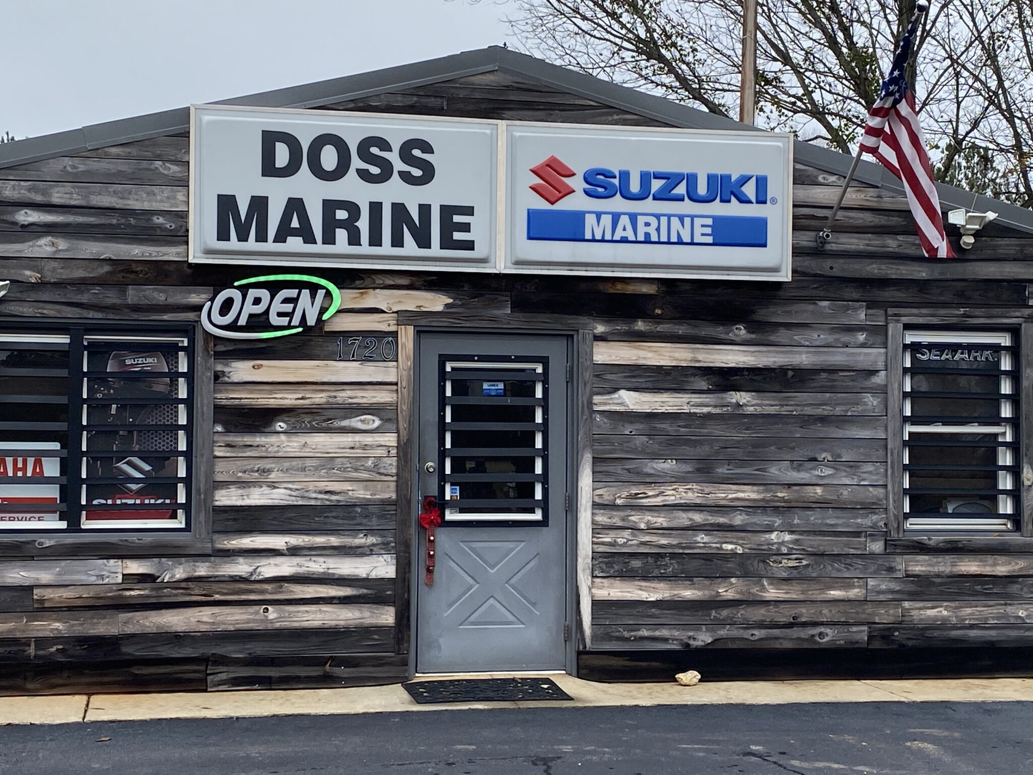 Doss Marine