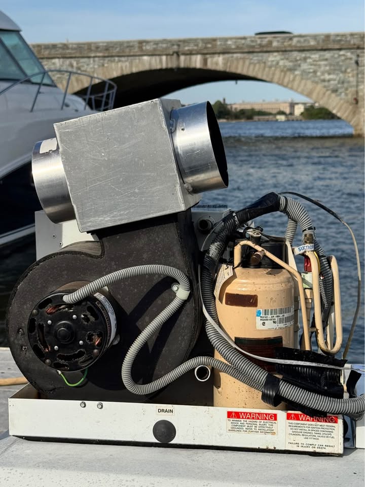 Dometic Cruisair 12,000 BTU Marine Air Conditioner 115V Works Great