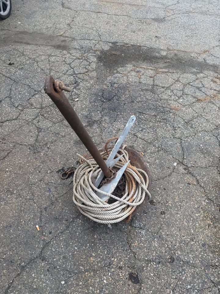 Boat Mooring/Mushroom Anchor w/chain