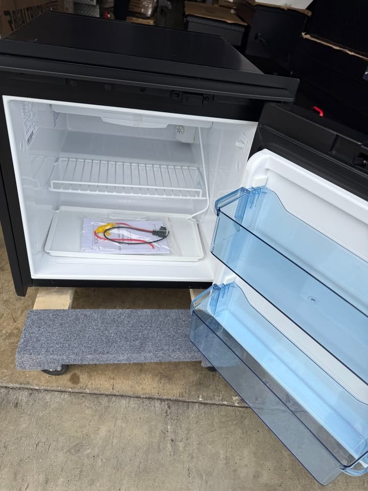 Norcold DC751BB 2.7 cu ft Marine Refrigerator – Black