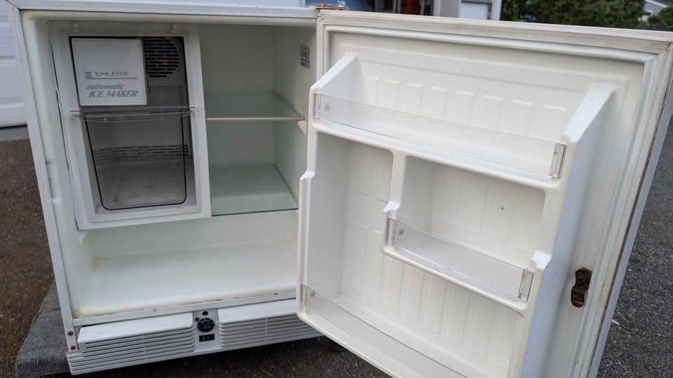 U-Line ice maker refrigerator Boat