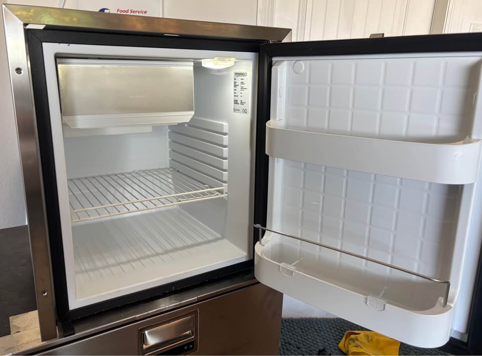 Boat Refrigerator Vitrifrigo C62IXD4-F-1