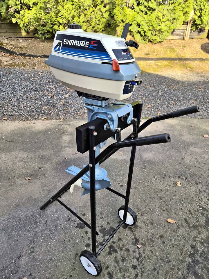 1979 Evinrude 4hp boat engine