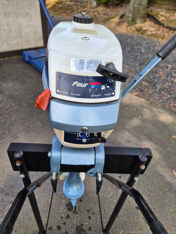 1979 Evinrude 4hp boat engine