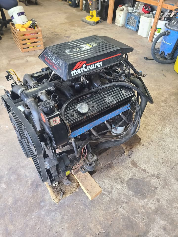 Boat motor Engine