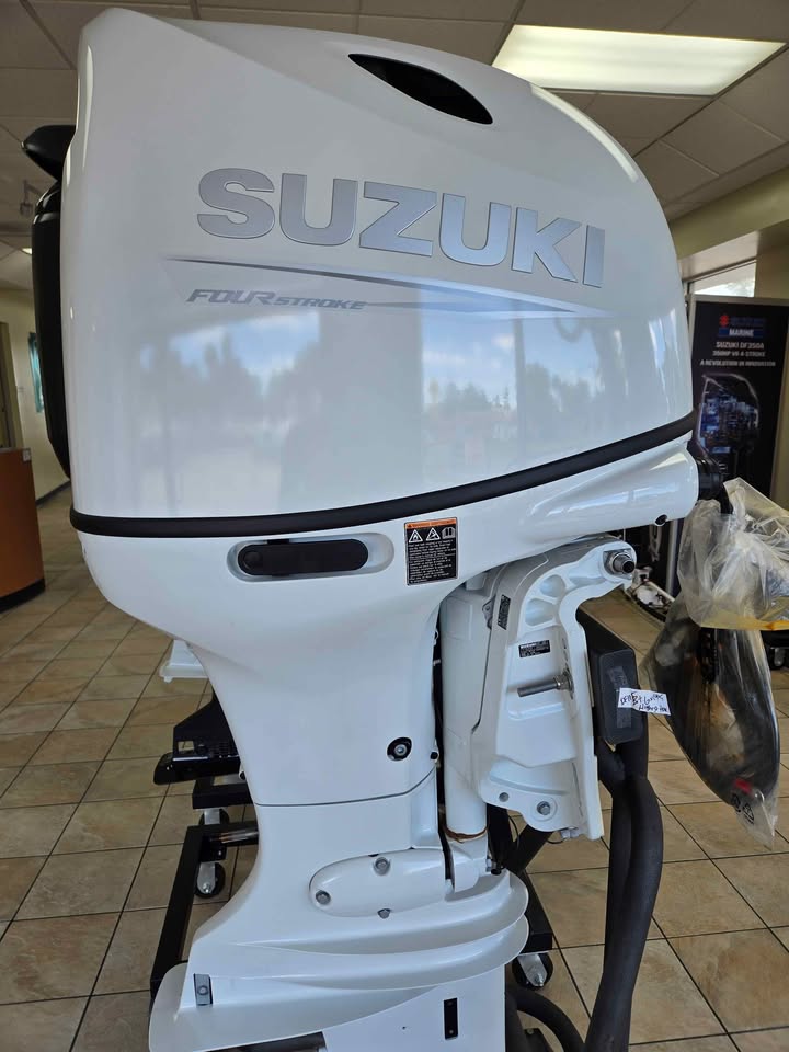 Non Current New Suzuki DF115 Outboard Boat Motor Engine Repower 4 stroke leftover SALE
