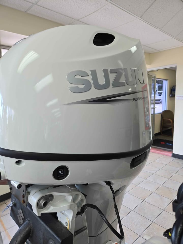 Non Current New Suzuki DF115 Outboard Boat Motor Engine Repower 4 stroke leftover SALE