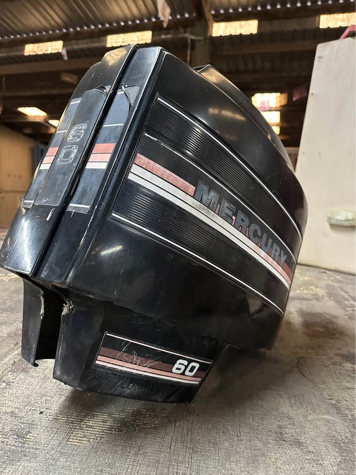 Mercury 60 HP Outboard Pontoon Boat Engine Controls and Console