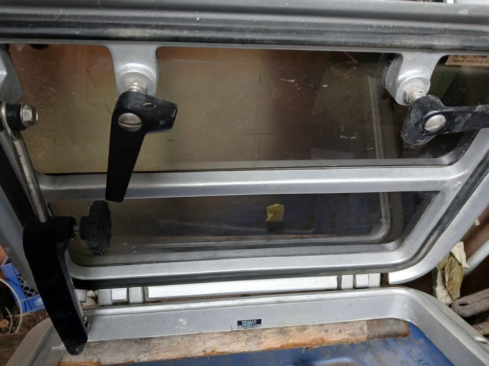 New and used boat hatches