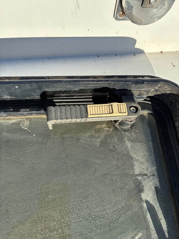 Sailboat forward hatch 22x22 Boat Hatch