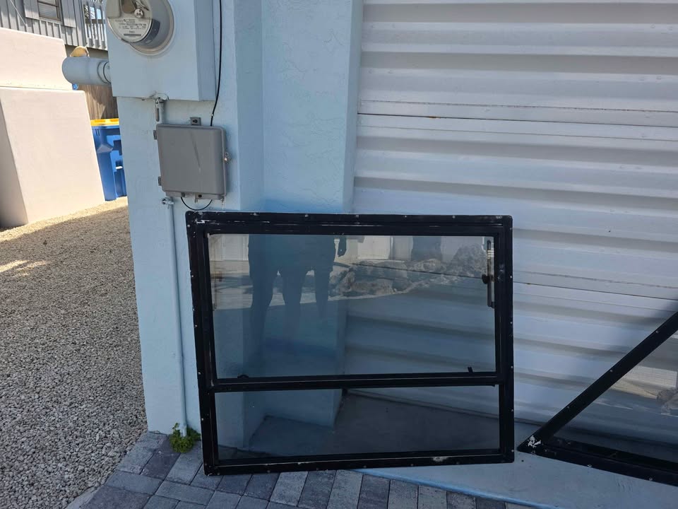 Used boat windows Sea gear brand