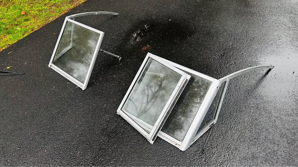 Boat Windshield