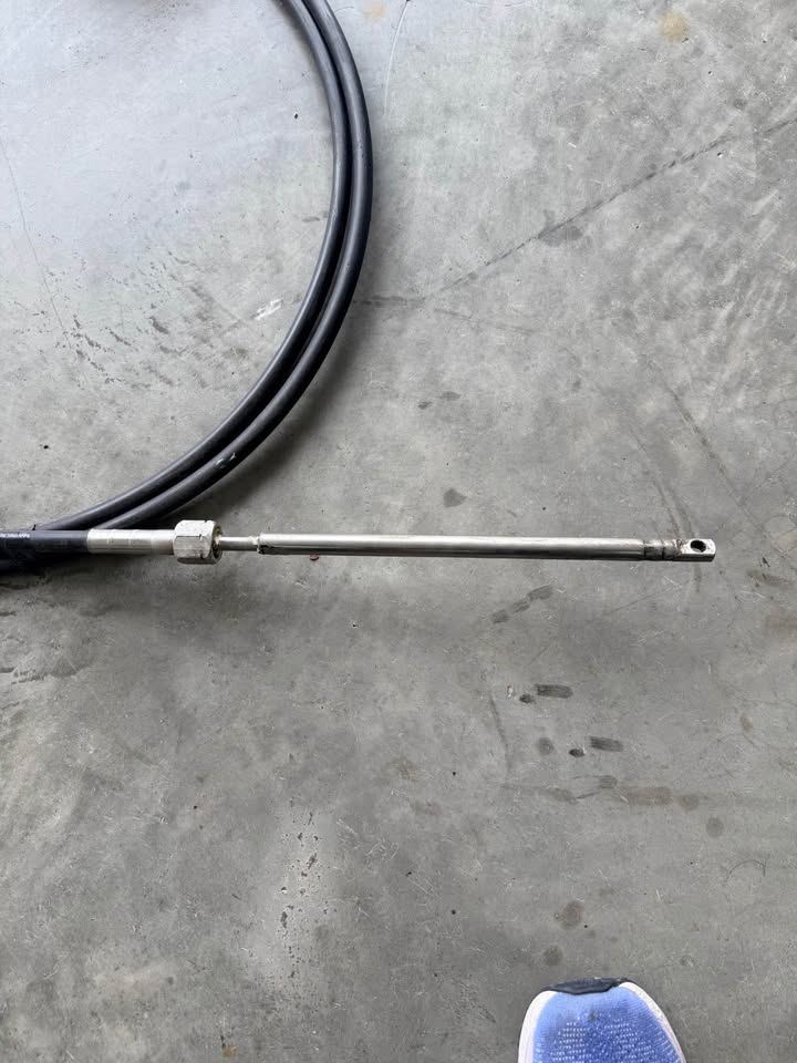 Boat steering wheel and cable