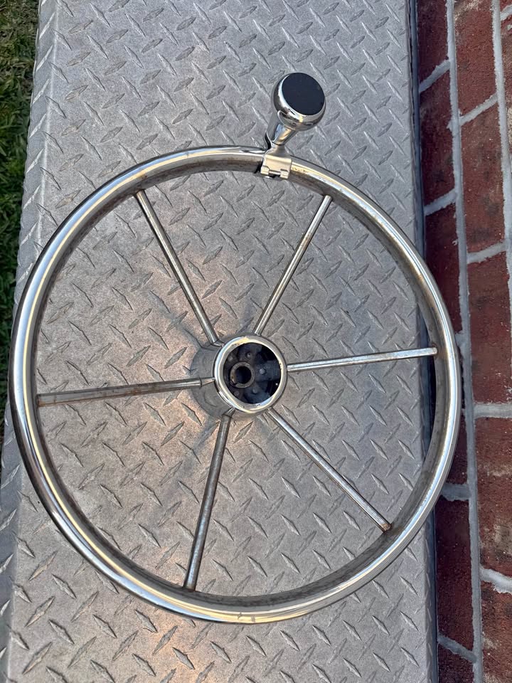 Boat steering wheel