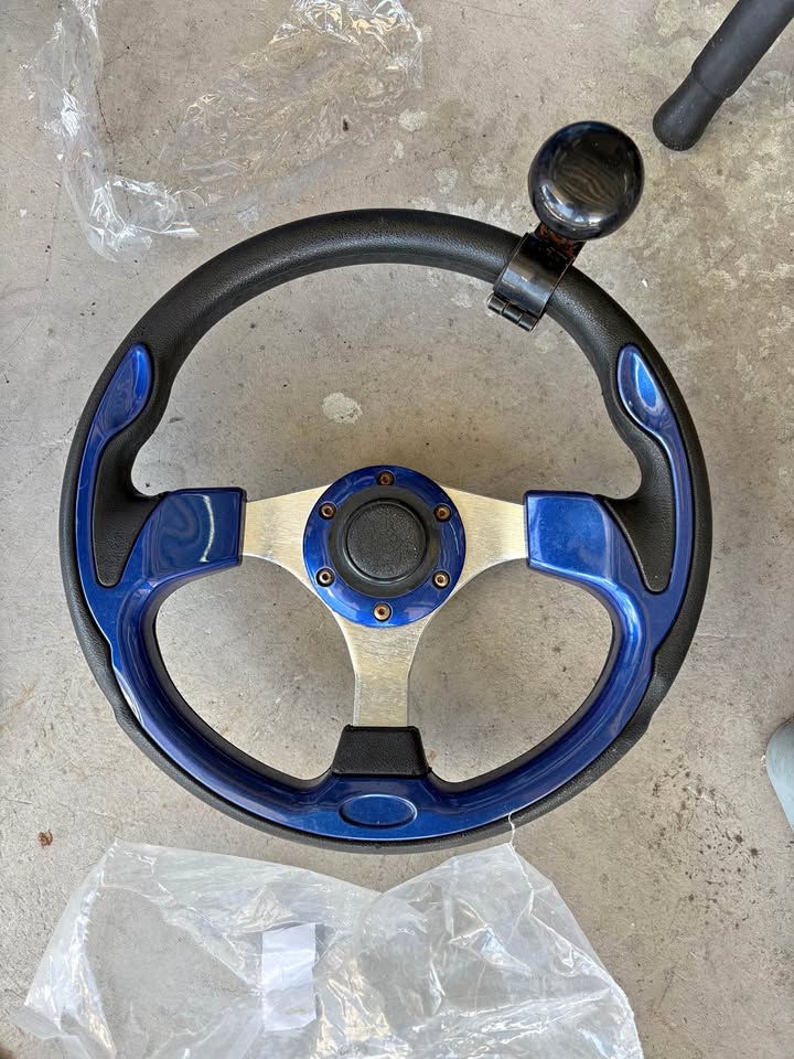 Boat steering wheel