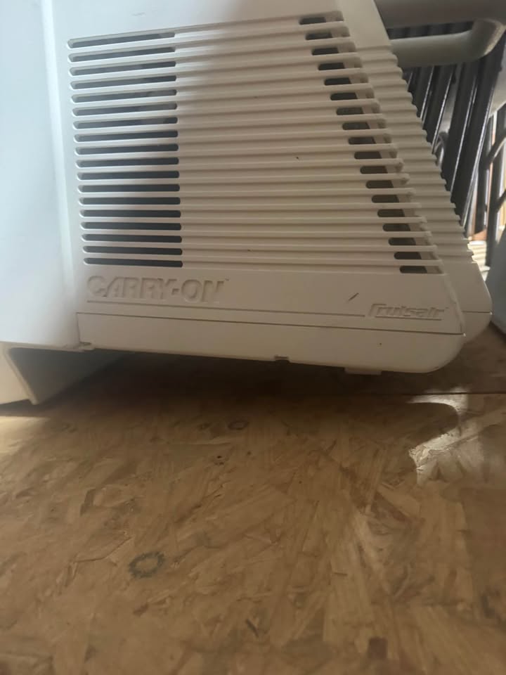 Portable boat A/C unit
